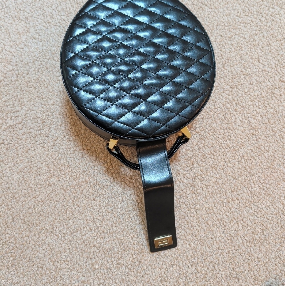 RaGar Quilted Leather Travel Jewelry Box (doubles as a handbag!) - Picture 7 of 8